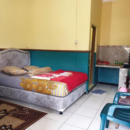 Villa Bukit Cemara Songgoriti Esterno foto